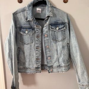 ZARA Women’s Distressed Jean Jacked - Size large